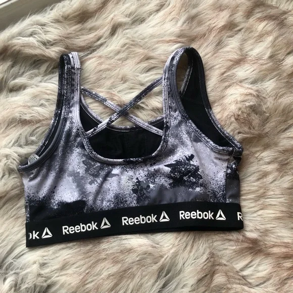White & grey Reebok workout set - Picture 4 of 6